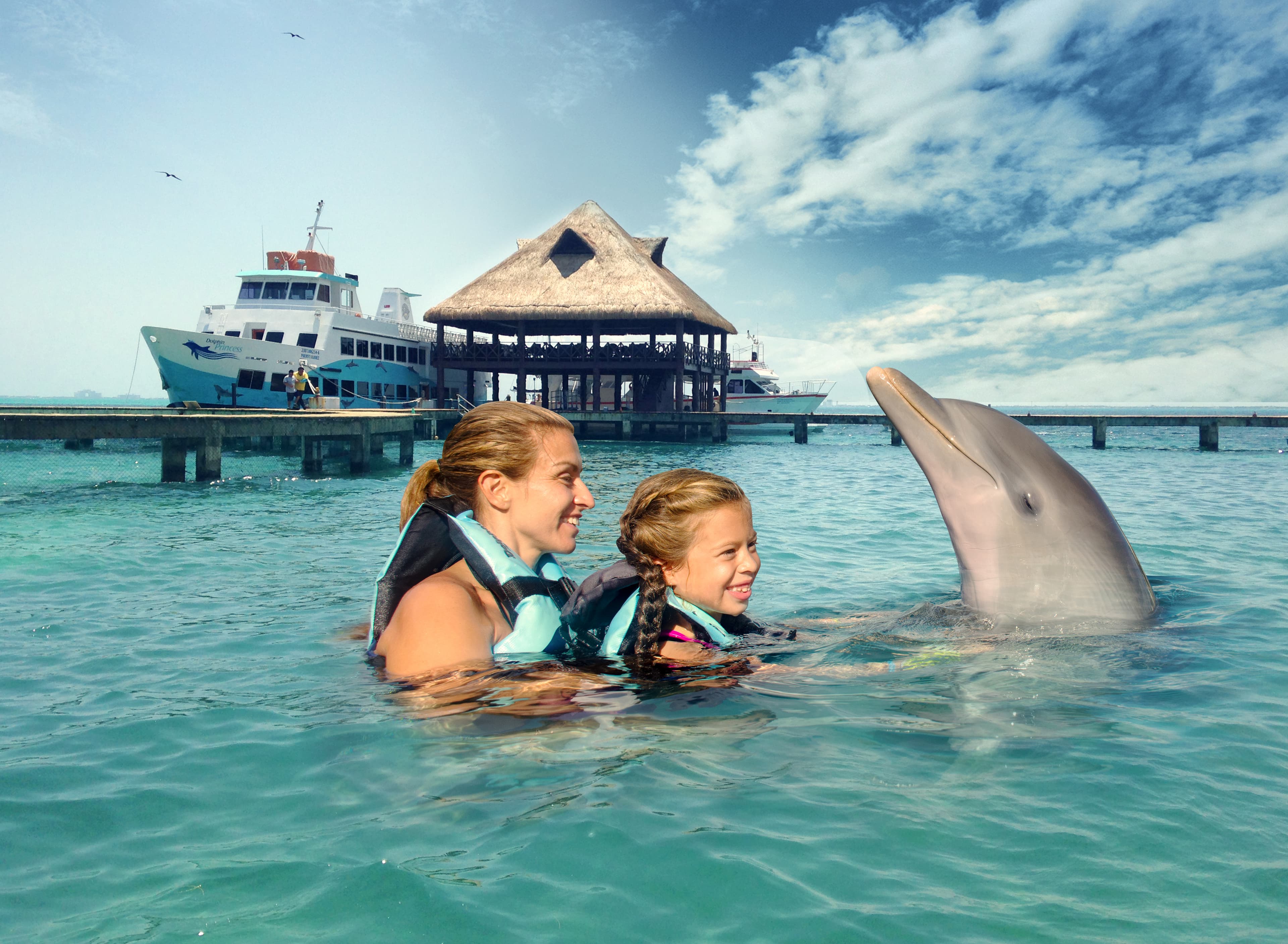 Island Pleasure Catamaran + Dolphin Encounter: Isla Mujeres — 2