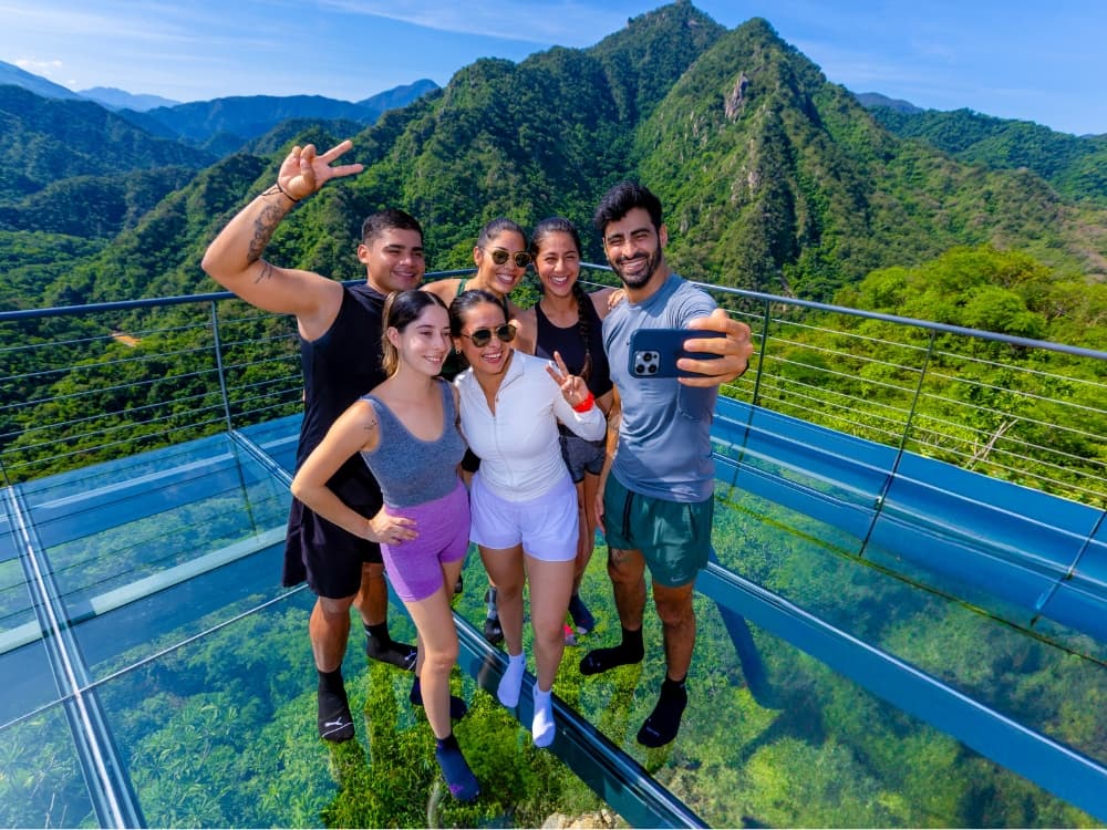 River Park – Tour de Hiking por la Sierra Madre y Jorullo Point