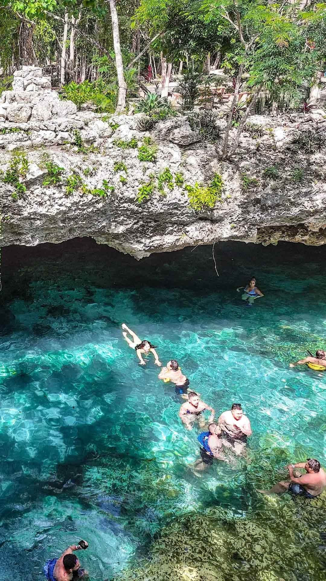 Tour a Tulum, cenotes y nado con tortugas — 5