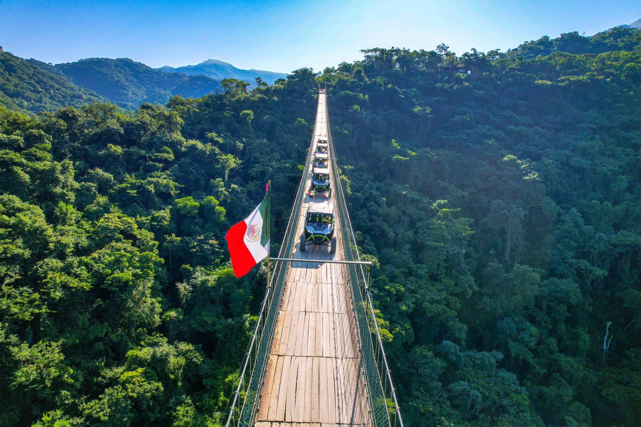River Park: RZR, Jorullo Bridge y Sierra Madre