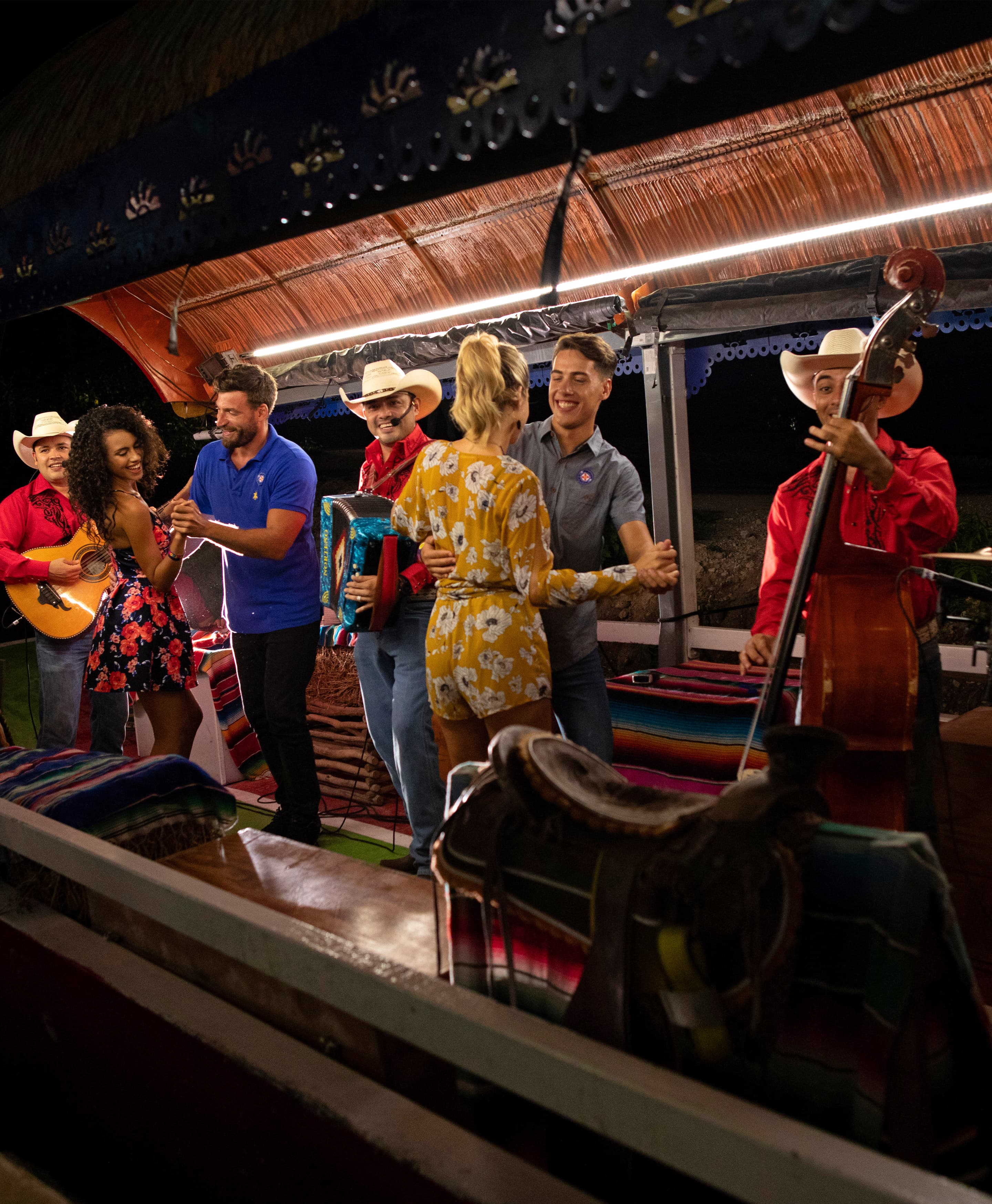 Xoximilco: Fiesta mexicana en Cancún — 3